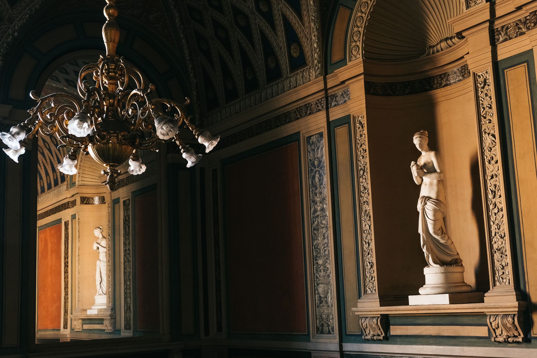 Instrumentos Financeiros como Estoque de Oportunidade Versus Destino Final do Capital A Revolução Conceitual que Transforma Gestão Patrimonial