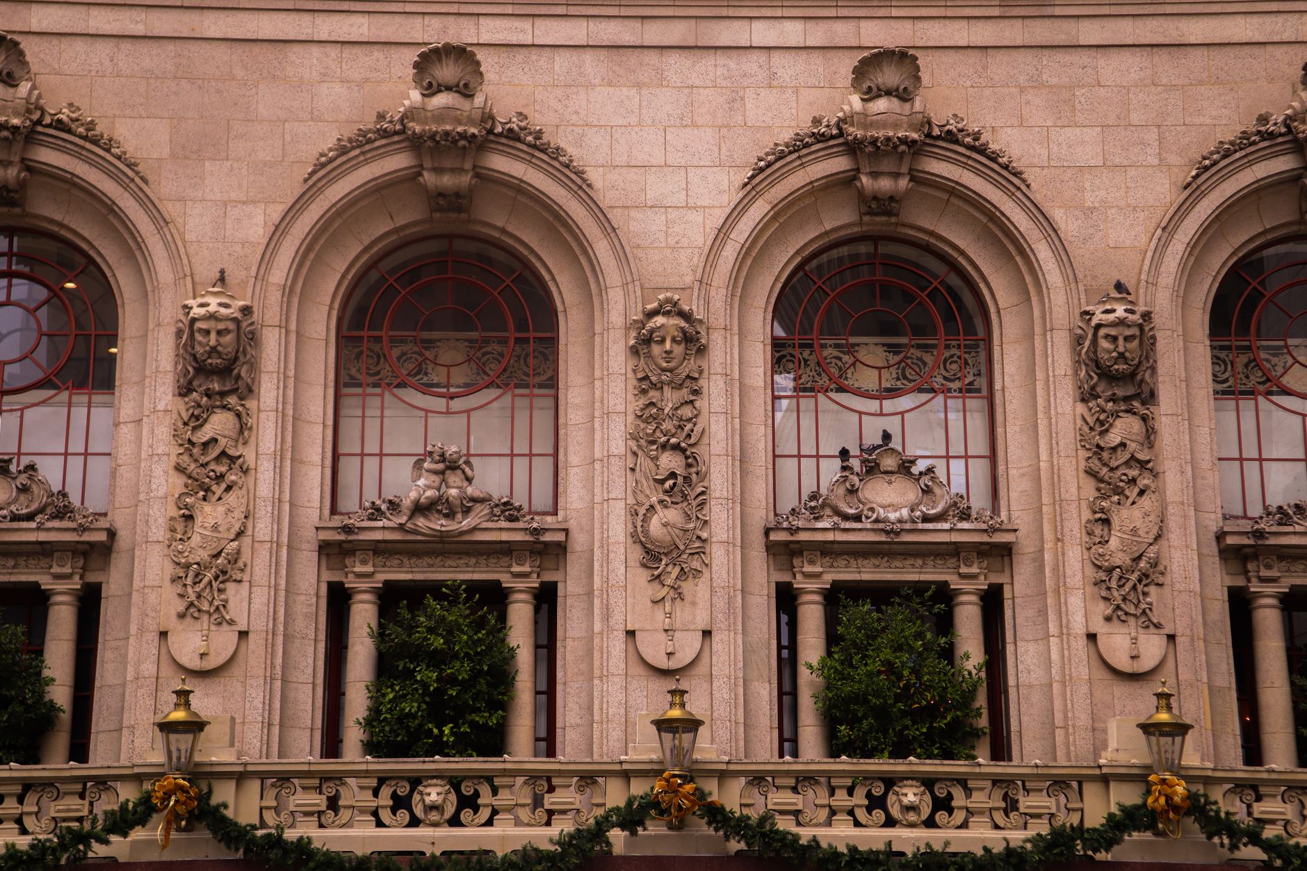 Não É Elegante, Não É Bonito, Não É Seguro Por Que Empresários Sofisticados Usam Holdings